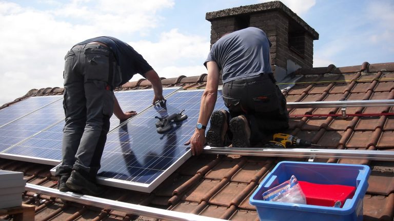 estand_roofing_service_2-min